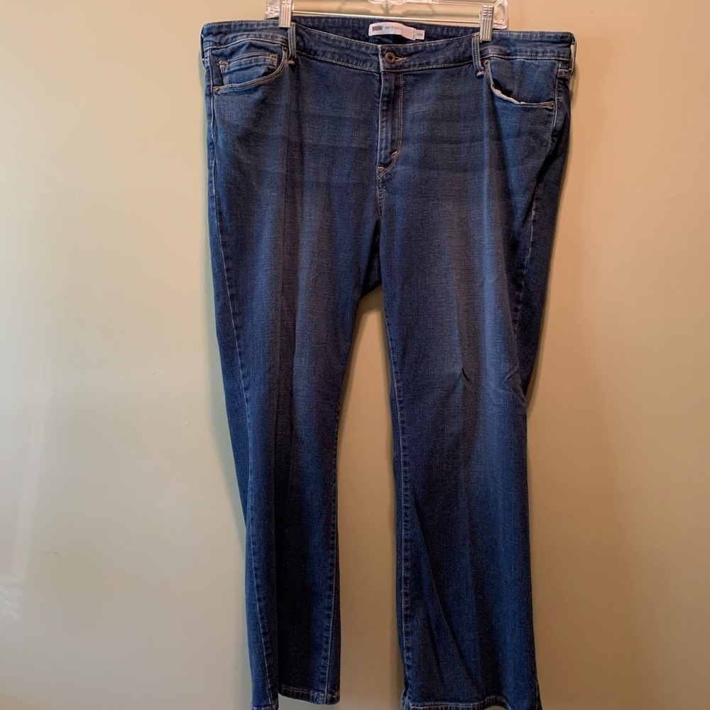 Women’s levis size 22W